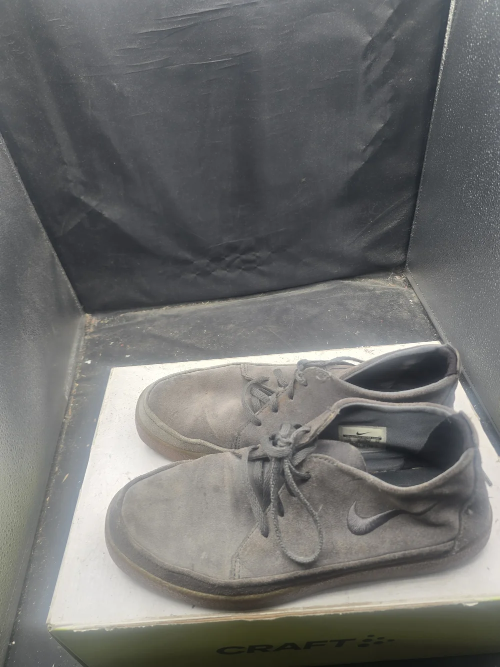 Nike Men's Chukka Suede Boots in Gray